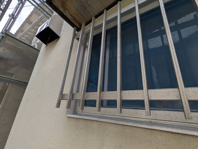 劣化した庇