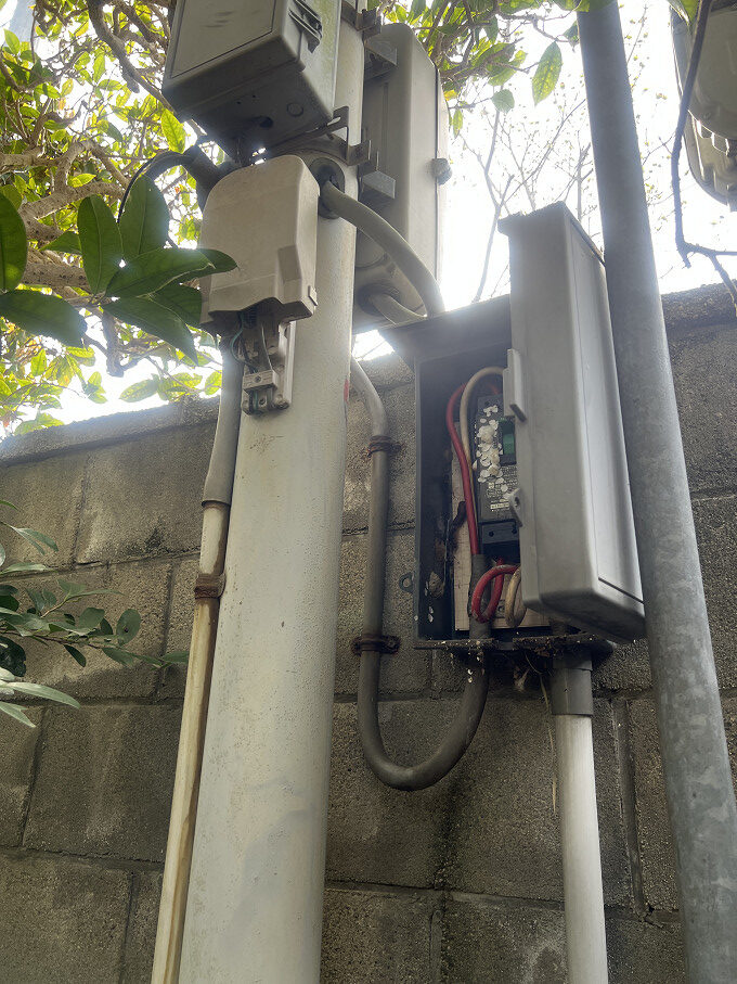 漏電ブレーカーのボックス移設前