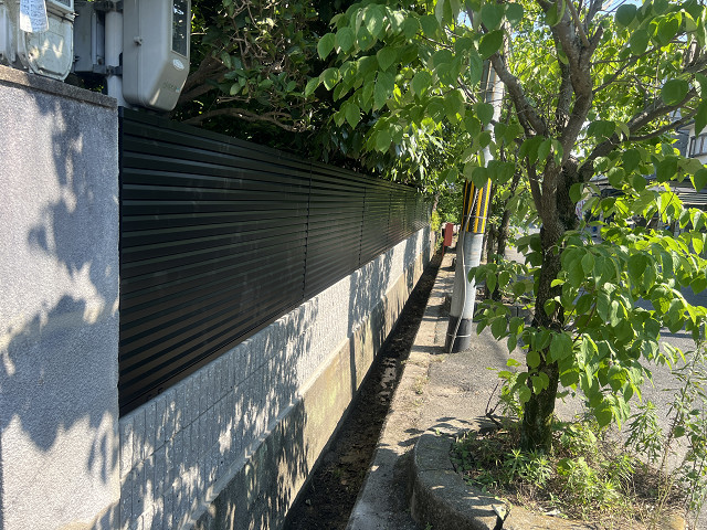 目隠しフェンス取付け