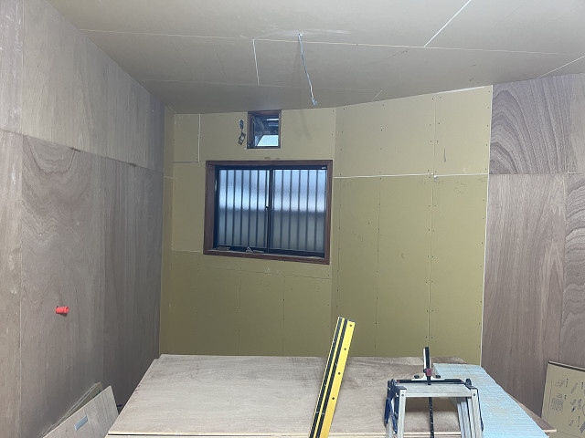 壁紙の下地施工