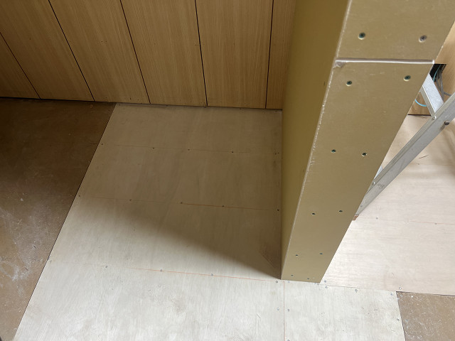 2階の壁復旧作業