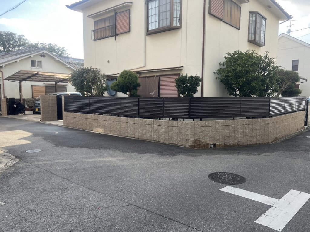 フェンス設置完了