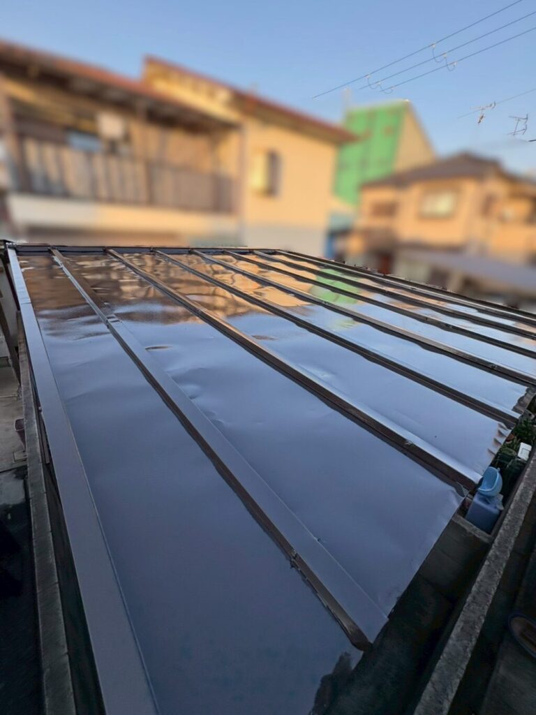 屋根の仕上げ塗装