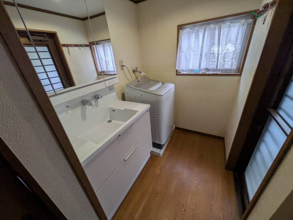 洗面台設置完了