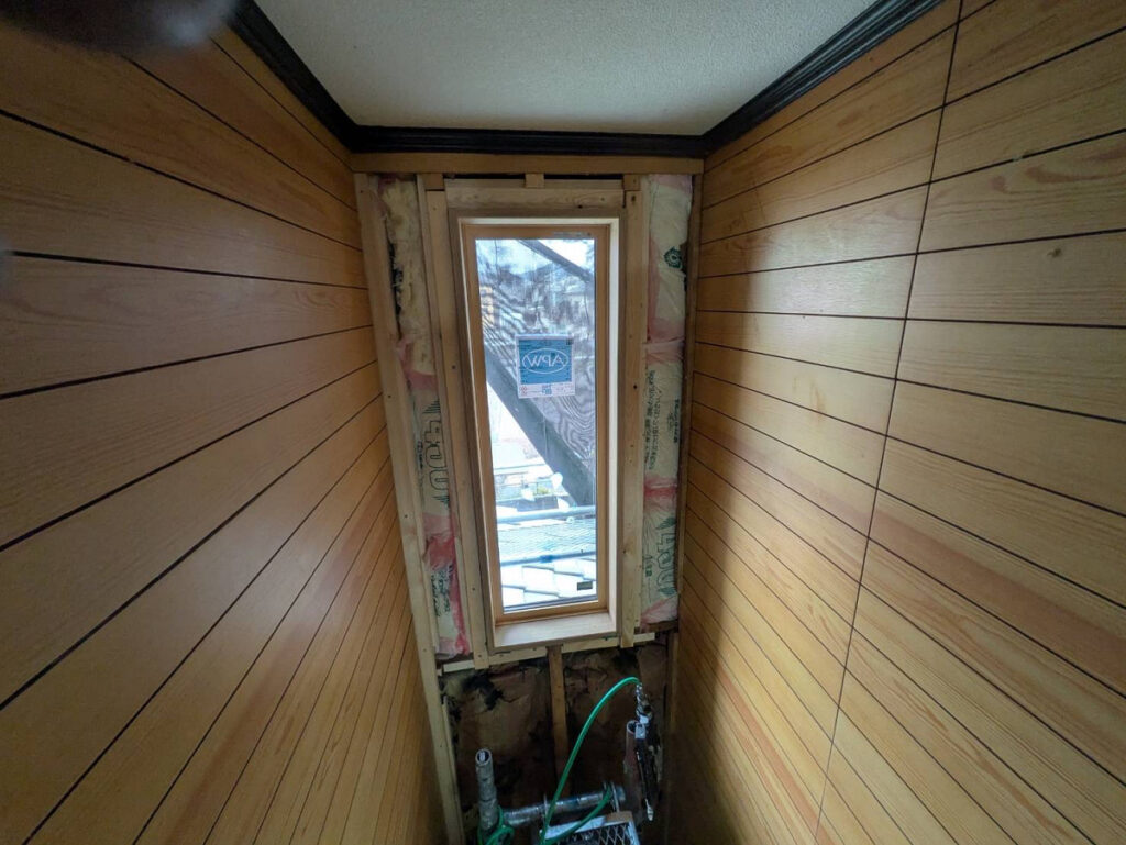 新しい窓を設置