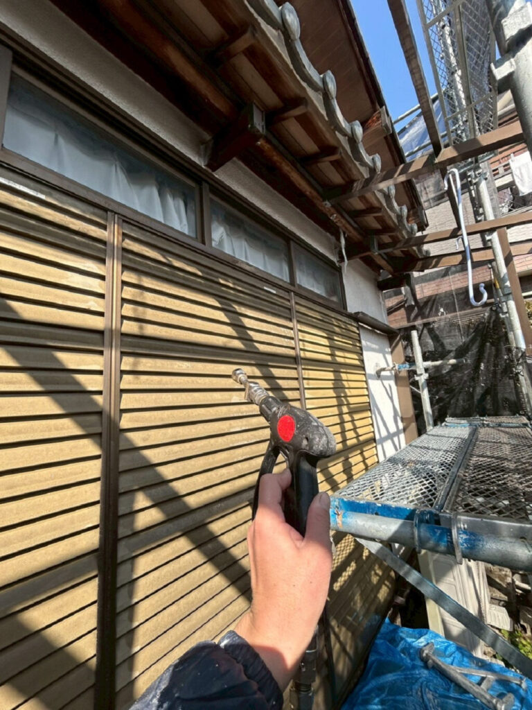 外壁塗装(高圧洗浄)