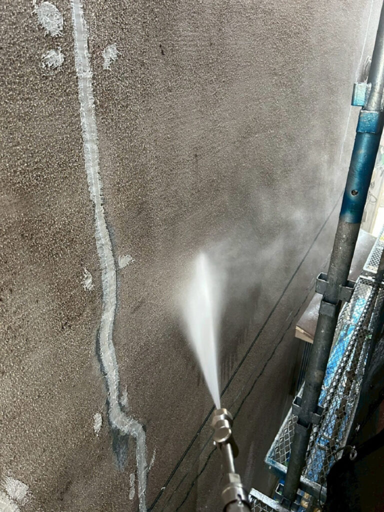 外壁塗装(高圧洗浄)