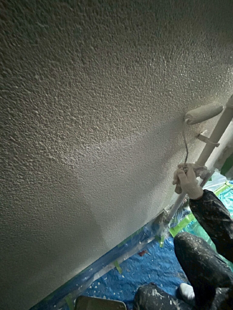 外壁塗装(中塗り)