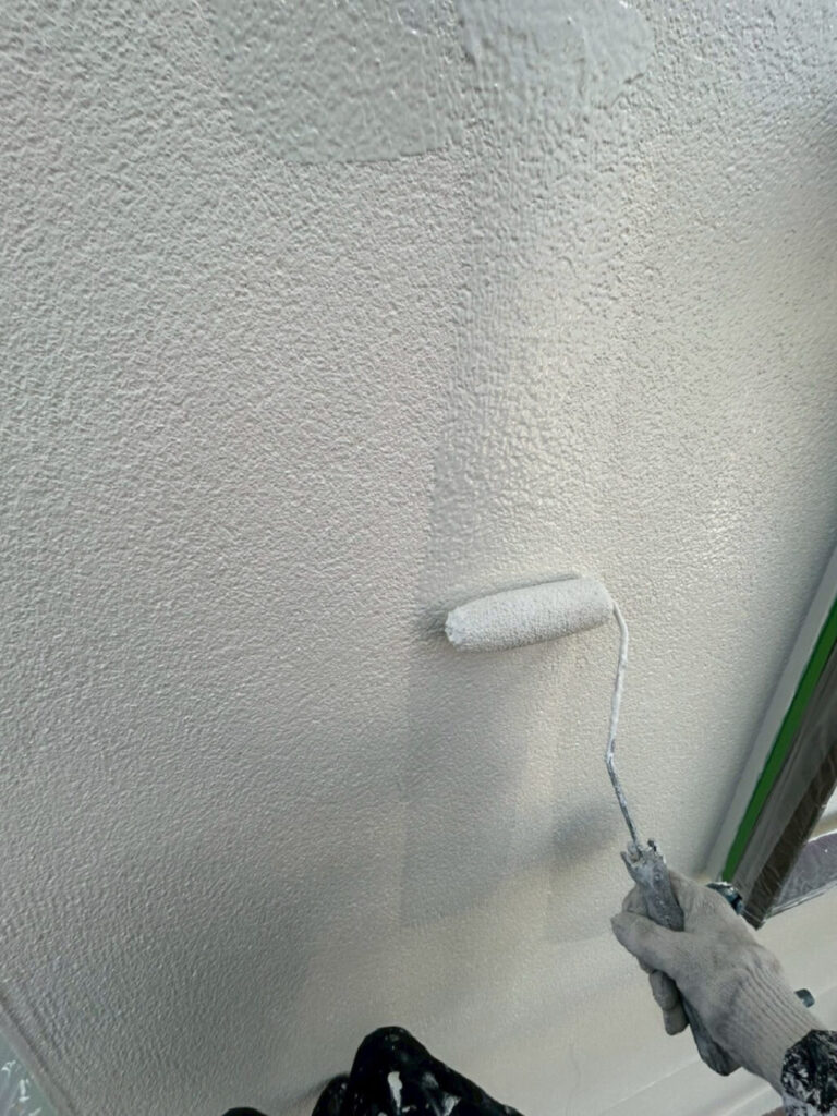 外壁の最終上塗り