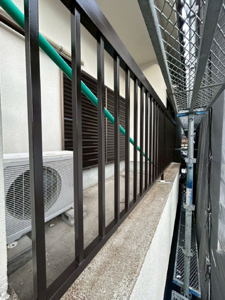 手すりの塗装完了